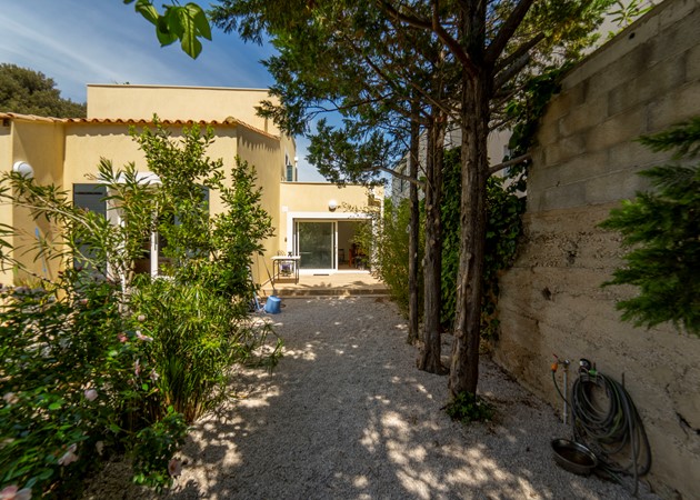 Surélévation d'une maison existante pour créer deux logements et création d'un toit terrasse